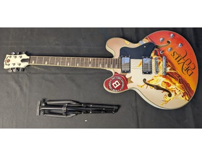 JIM BEAM DEVILS CUT WIS GUITAR WITH GUITAR STAND
...