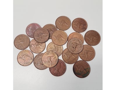 ASSORTED AUSTRALIAN PENNY'S 1960 - 1964

488602+...