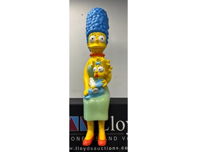 MARGE AND MAGGIE SIMPSON SITTING FIGURINE LIFE SIZ...
