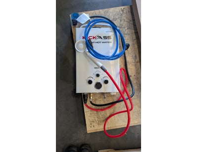 Gadgets, Tech & Sport (WAA997) - Lot 5