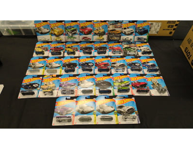 36X ASSORTED HOT WHEELS CARS INCLUDING '71 EL CAMI...