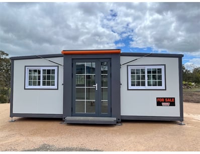 MACKAY UNUSED Machinery, Containers & Generators - Lot 6