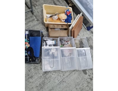 Extensive collection of marine and aquarium equipm...