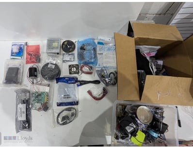 Comprehensive lot of gaming/computer hardware comp...