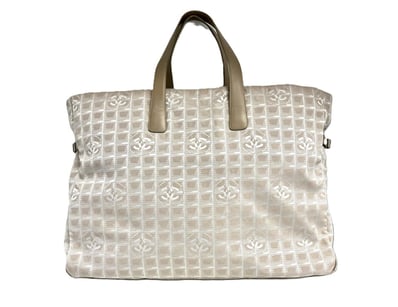 Luxury Pawnbroker Christmas Sale PART 2 (A984) - Lot 318