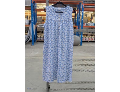 RRP: $75.45, Shrank Daisies Cotton Nightgown, size...