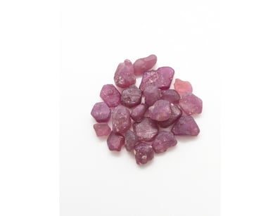 79.5CT ROUGH RUBY (20PCS)

655266+85


