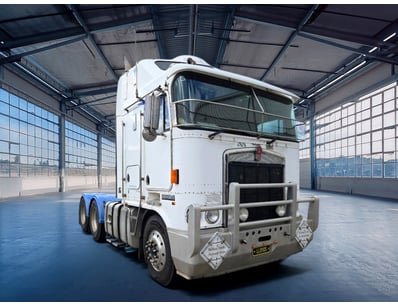 <b>2004 Kenworth K104 Prime Mover - White - Diesel...