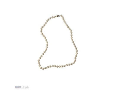 PEARL NECKLACE     

Necklace Length: Approx. 46 C...