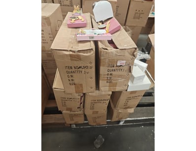 Giftware Warehouse Clearance (SAA994) - Lot 4598