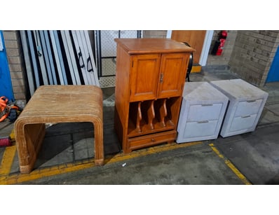 House & Homewares (A999) - Lot 143