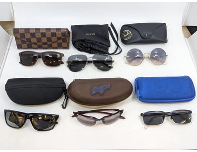 UNRESERVED Airport - Lost Property (A980) - Lot 137