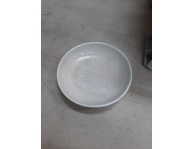 Bowls, green finish, diameter 15cm.

SOLD AS LOT....