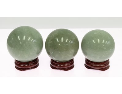 NATURAL GREEN AVENTURINE SPHERES WITH STANDS

Qu...