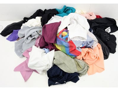 Entire Vintage Clothing Store Liquidation (ON11... - Lot 210