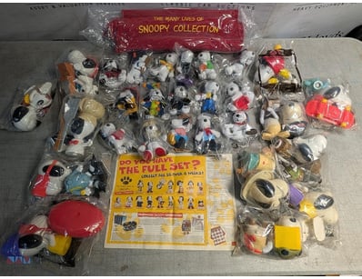 THE MANY LIVES OF SNOOPY COLLECTION - MCDONALD'S H...