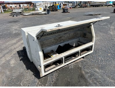 Trucks, Machinery & Industrial Surplus (ON4493) - Lot 38