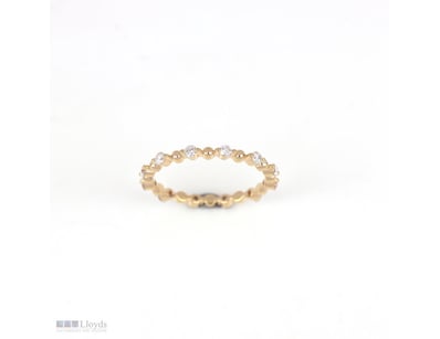 0.41 CT ROUND ETERNITY BAND IN 18KT YELLOW GOLD 

...
