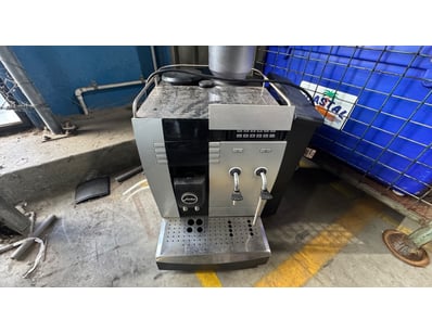 JURA Typ 655 automatic coffee machine with integra...