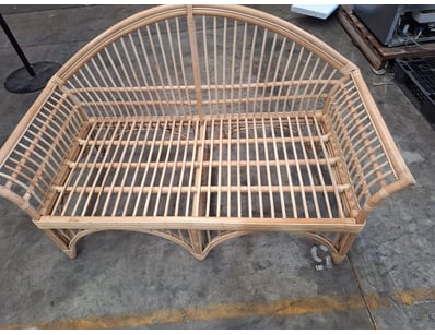 Bamboo style framed Sofa

DIMENSIONS: 92cm x 150...