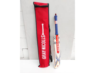 BRAND NEW

Gray-Nicolls cricket bat in Size 4, f...