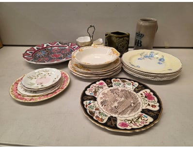 Antiques, Vintage & Interior Treasures (A1005) - Lot 868