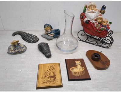 Charming decorative collection featuring a festive...