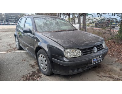 UNRESERVED Adelaide Airport Abandoned Vehicles (O... - Lot 8