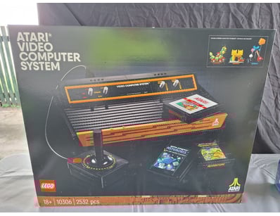 **UNRESERVED** LIFETIME COLLECTION OF LEGO PART... - Lot 154