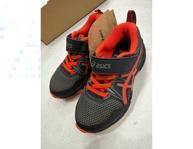 Major Brand Apparel & Footwear Liquidation Even... - Lot 236