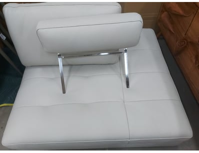 House & Homewares (A1004) - Lot 2827