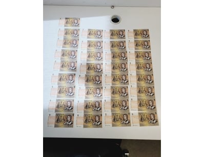 Coins, Banknotes & Bullion (A1004) - Lot 736