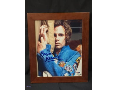 AUTOGRAPHED PHOTOGRAPH OF BRUCE DERN

Item Size: H...