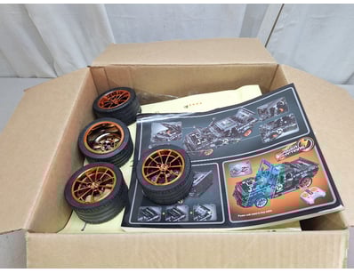 Gadgets, Music & Pastimes (A982) - Lot 2673