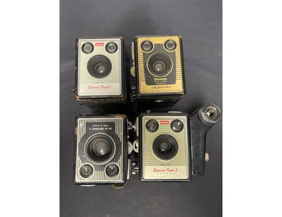 VINTAGE KODAK BROWNIE CAMERA COLLECTION - FOUR MOD...