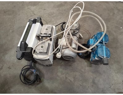 Lot comprising four industrial air compressor pump...