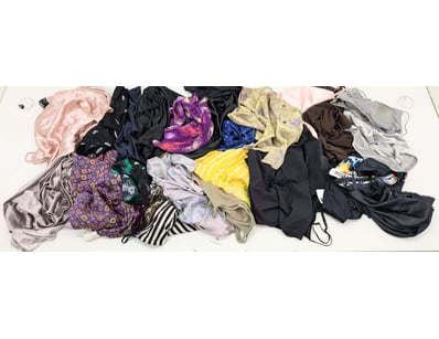 Entire Vintage Clothing Store Liquidation (ON11... - Lot 381