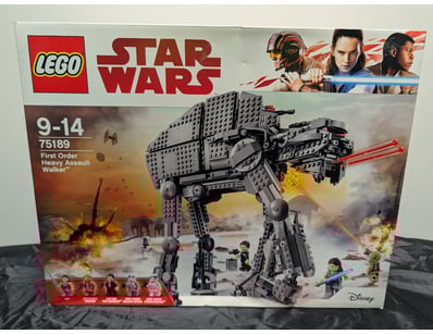 **UNRESERVED** LIFETIME COLLECTION OF LEGO PART... - Lot 755