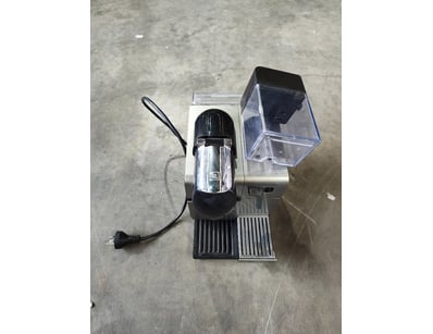 DeLonghi Nespresso EN520.S capsule coffee machine ...