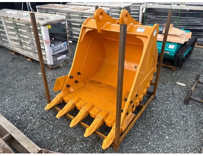 FACTORY DIRECT Portables, Containers & Machinery - Lot 28