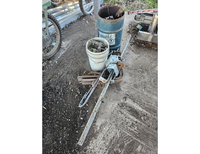 Assorted metal fixtures and parts

Sold as lot

On...