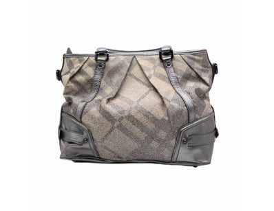 Designer Vault (A982) - Lot 4600