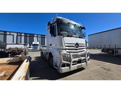 Major Commercial Truck & Trailer Liquidation (ON... - Lot 15