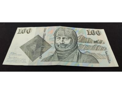 Banknotes & Coins (A995) - Lot 1068