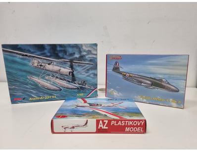 LOT OF THREE VINTAGE AIRCRAFT MODEL KITS - AIRFIX,...