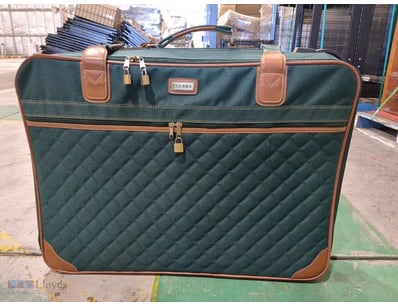 Vintage Courier luggage set comprising three hard-...