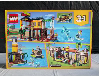 **UNRESERVED** LIFETIME COLLECTION OF LEGO PART... - Lot 251