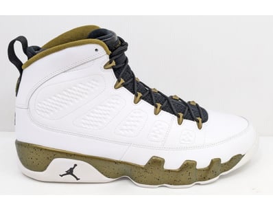 Premium Sneaker Collection (A983) - Lot 136