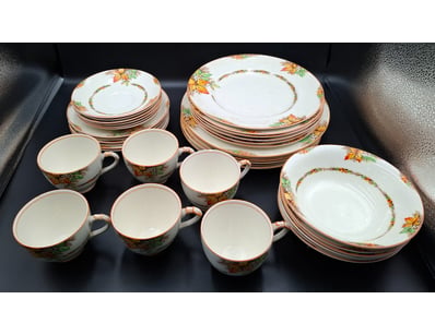 EMPIRE ENGLAND PORCELAIN DINNER SERVICE WITH AUTUM...