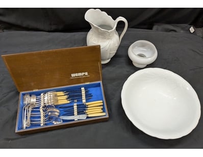 The Curio Collection (A996) - Lot 2103